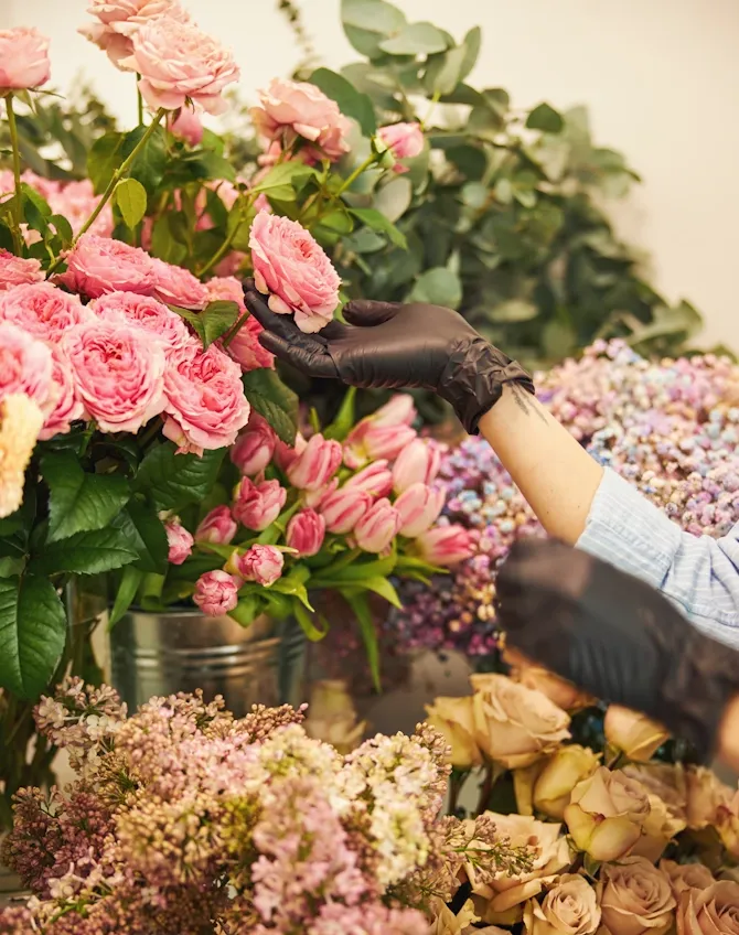 Studio - Crafting Bouquets
